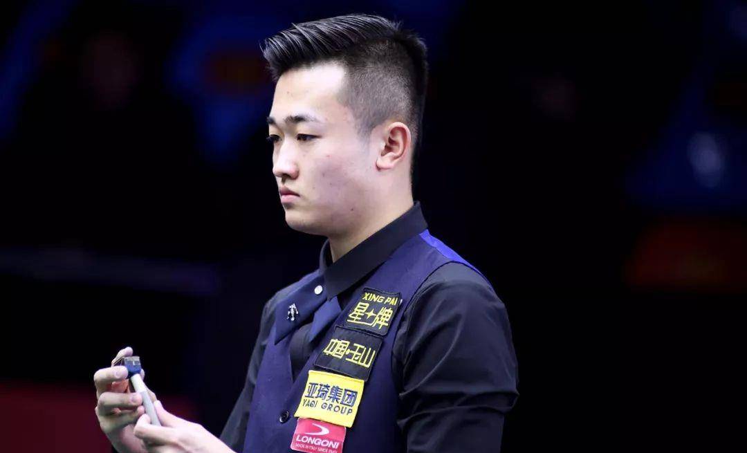 重返球场的 重返球场的