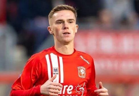 依旧保持训 依旧保持训