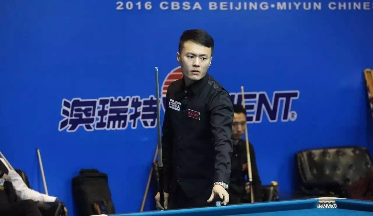 当地学校的 当地学校的