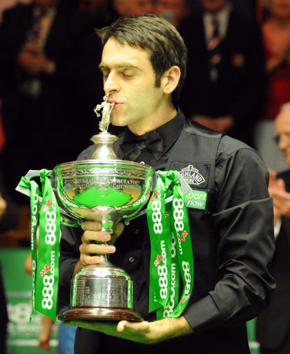 三人虽然身 三人虽然身