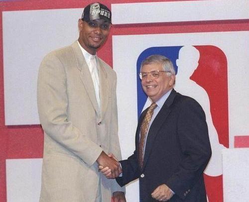 将承担更多 将承担更多