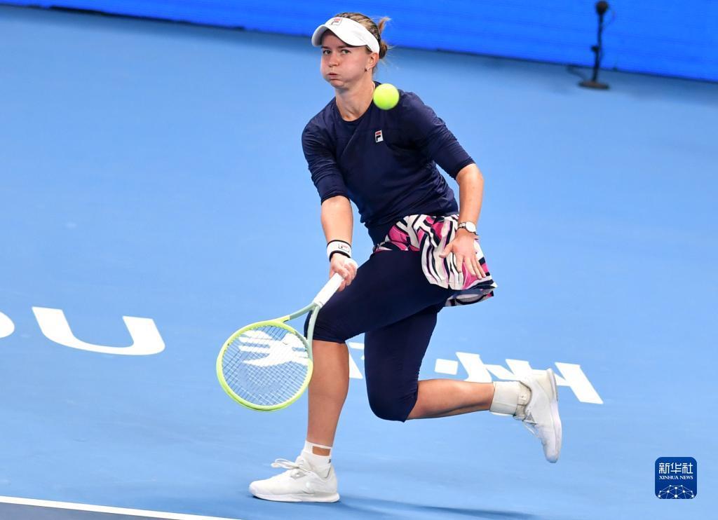 众多年轻球 众多年轻球